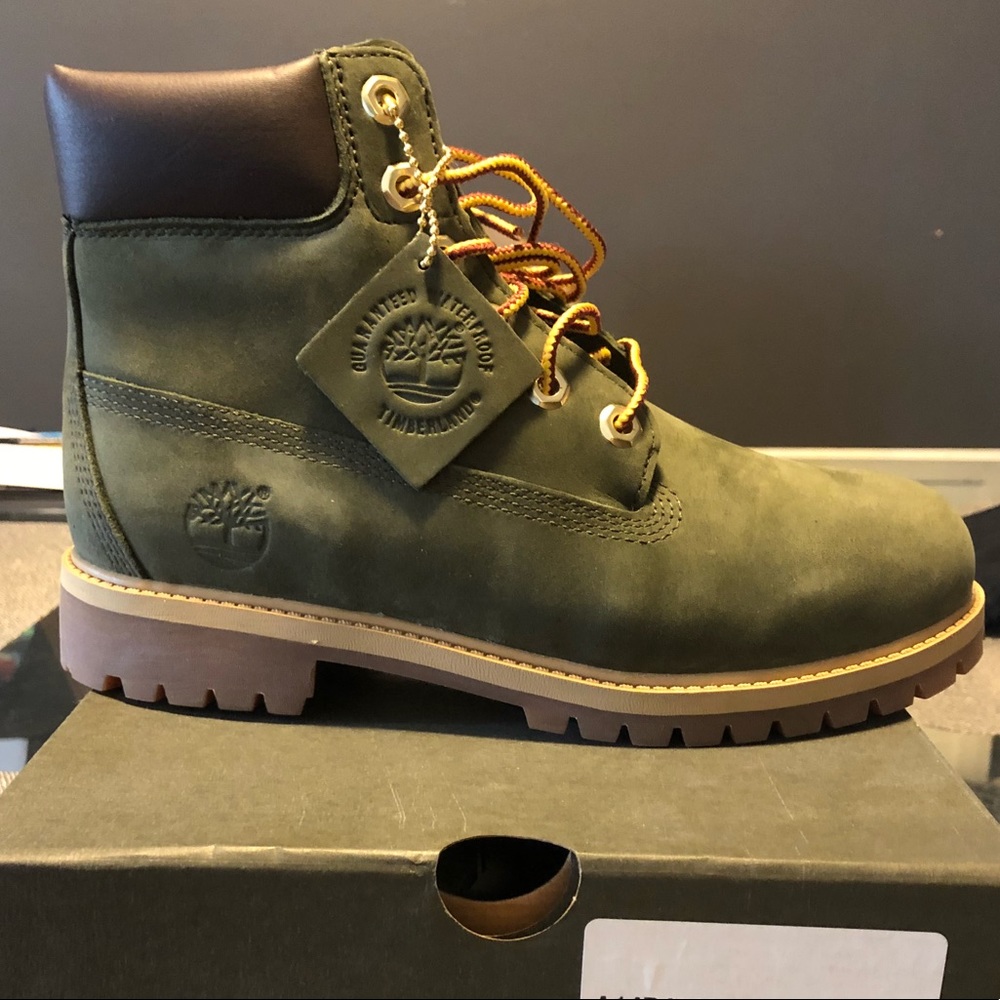 Olive green Timberland boots as 5.5